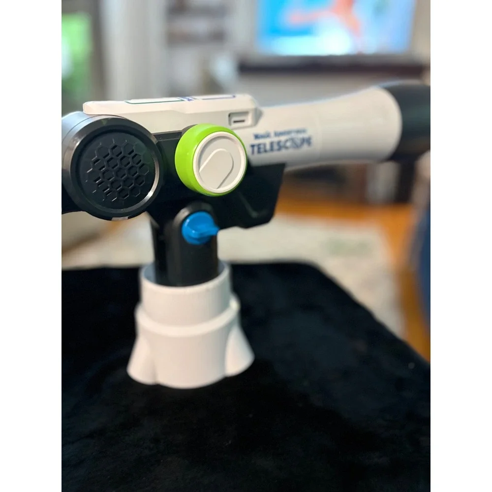 LeapFrog Telescopio Magic Adventures Con Pantalla De Video De 2.4 Pulgadas, Zoom 110x, Captura De Imágenes Y Juego Espacial Incluido, Para Mayores De 5 Años